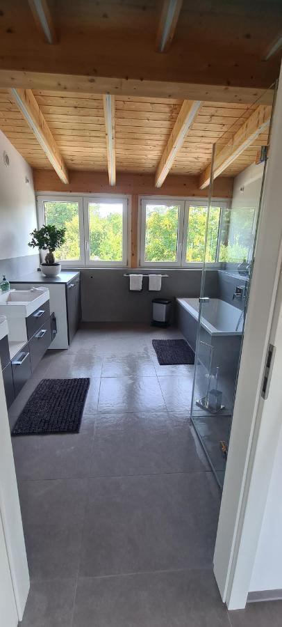 Moderne Ferienunterkunft/Wohnung Burgthann Exteriér fotografie