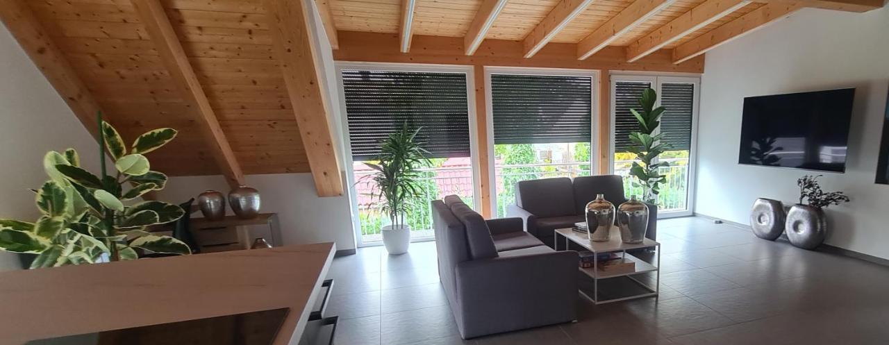 Moderne Ferienunterkunft/Wohnung Burgthann Exteriér fotografie
